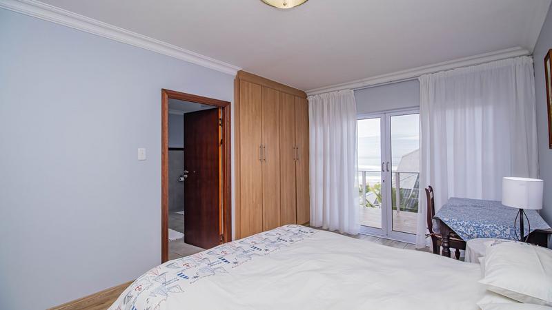 9 Bedroom Property for Sale in Outeniqua Strand Western Cape